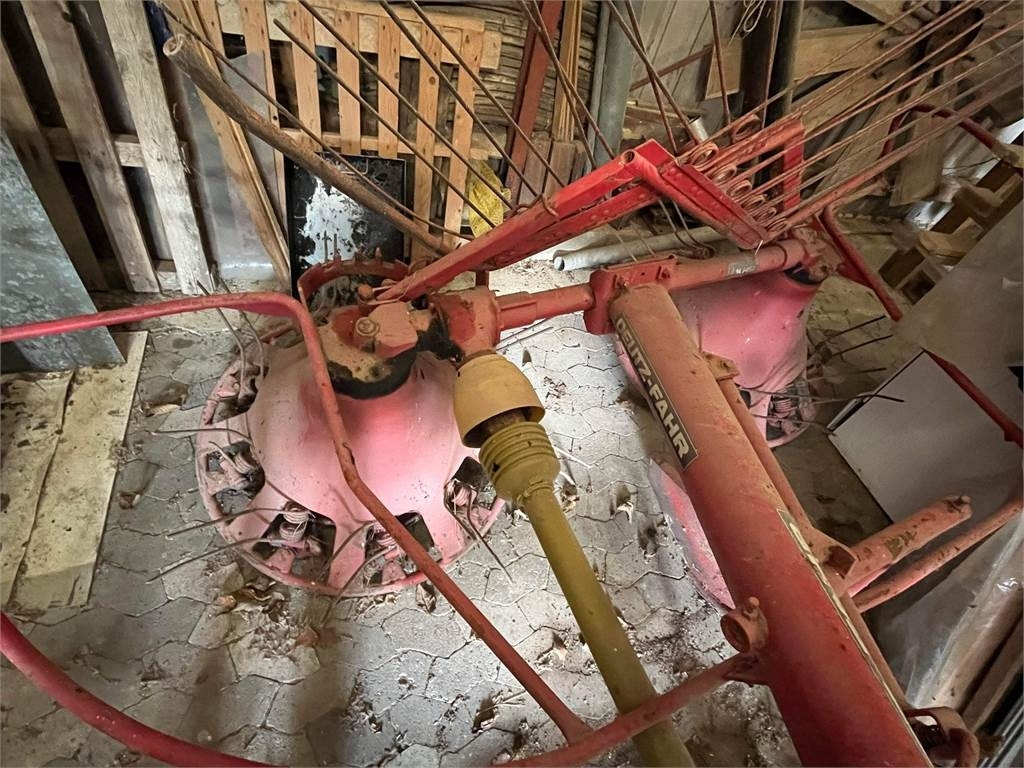 Deutz-fahr 2 ROTORS - Faneuse: photos 2 Deutz-fahr 2 ROTORS - Faneuse: photos 2