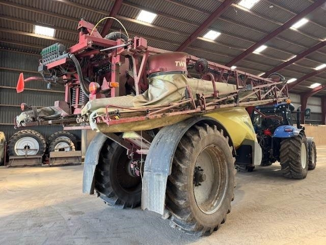 Hardi COMMANDER 7000I TWIN - Pulvérisateur traîné: photos 5 Hardi COMMANDER 7000I TWIN - Pulvérisateur traîné: photos 5