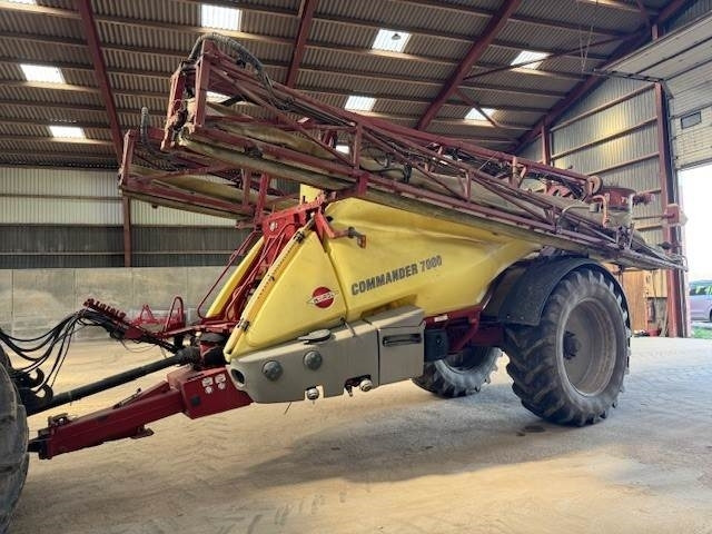Hardi COMMANDER 7000I TWIN - Pulvérisateur traîné: photos 2 Hardi COMMANDER 7000I TWIN - Pulvérisateur traîné: photos 2