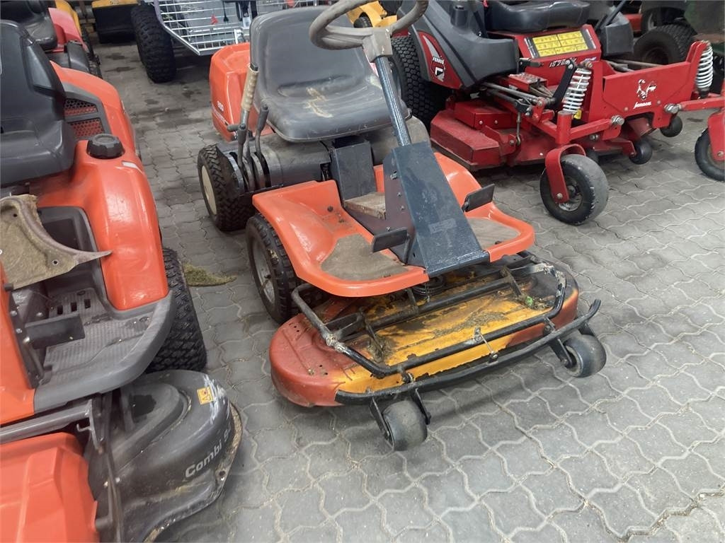 Husqvarna 850 FRONTRIDER - Faucheuse: photos 2 Husqvarna 850 FRONTRIDER - Faucheuse: photos 2