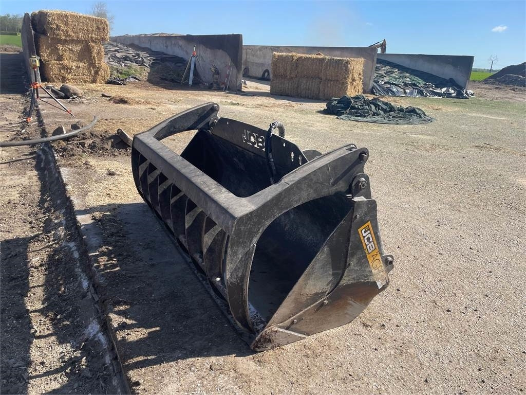 JCB POWERGRAB 240 - Godet pour chargeur pour Machine agricole: photos 1 JCB POWERGRAB 240 - Godet pour chargeur pour Machine agricole: photos 1