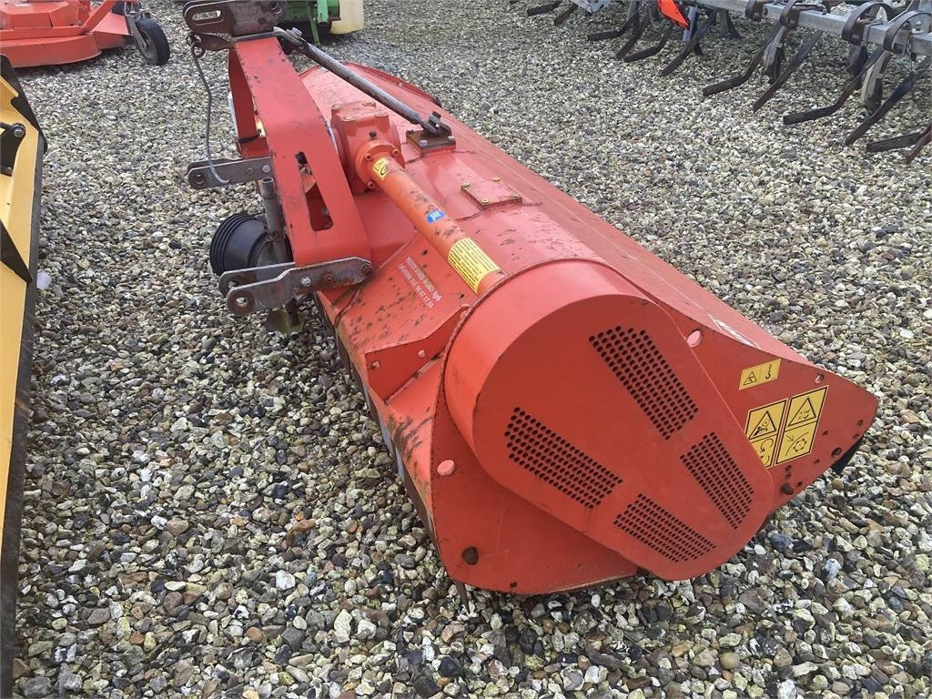 Kuhn BKE 250 BRAK PUDSER - Broyeur à axe horizontal: photos 1 Kuhn BKE 250 BRAK PUDSER - Broyeur à axe horizontal: photos 1