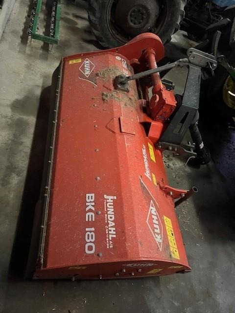 Kuhn BKE180 SLAGLEKLIPPER - Faucheuse: photos 1 Kuhn BKE180 SLAGLEKLIPPER - Faucheuse: photos 1