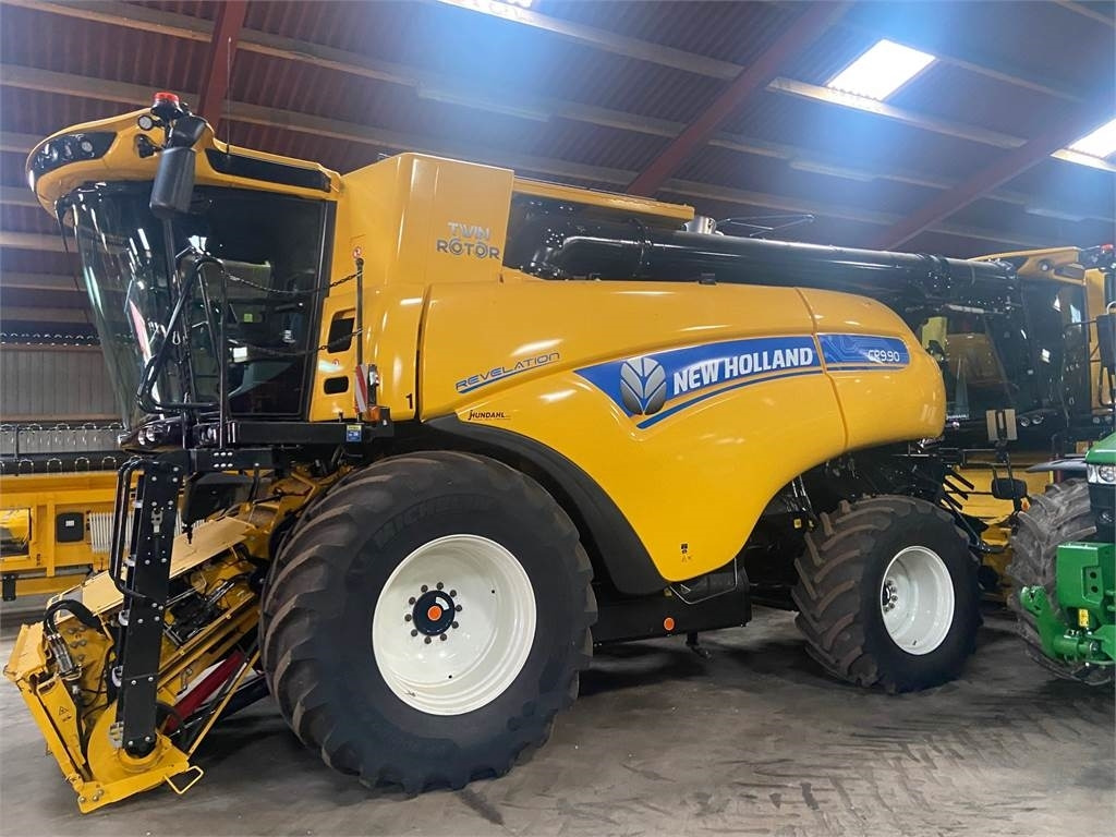 New Holland CR9.90 ST.V EU AMEA - Moissonneuse-batteuse: photos 3 New Holland CR9.90 ST.V EU AMEA - Moissonneuse-batteuse: photos 3