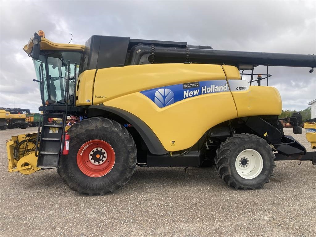 New Holland CR980SLH - Moissonneuse-batteuse: photos 4 New Holland CR980SLH - Moissonneuse-batteuse: photos 4