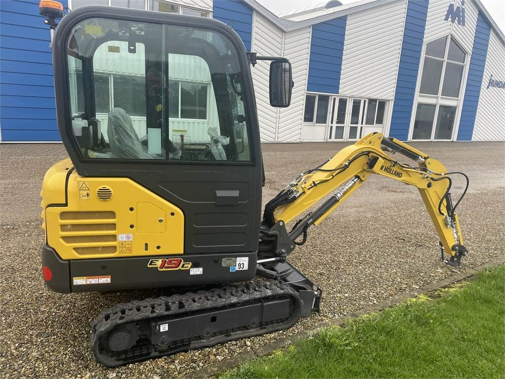 New Holland E19C AG - Mini pelle: photos 4 New Holland E19C AG - Mini pelle: photos 4