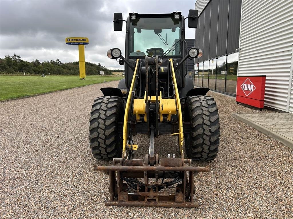 New Holland W80C ZB HS-AG - Chargeuse sur pneus: photos 2 New Holland W80C ZB HS-AG - Chargeuse sur pneus: photos 2