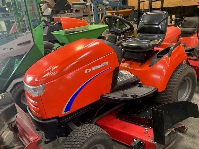 Simplicity LEGAZY 24,5HK DIESEL - Motofaucheuse: photos 2 Simplicity LEGAZY 24,5HK DIESEL - Motofaucheuse: photos 2