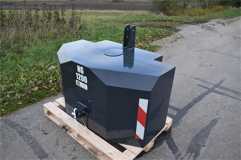 - - - 1200 kilo J-Maskiner - Contrepoids pour Machine agricole: photos 2 - - - 1200 kilo J-Maskiner - Contrepoids pour Machine agricole: photos 2