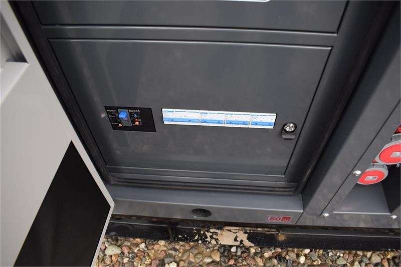 Groupe électrogène Cummins 55 KvA: photos 6