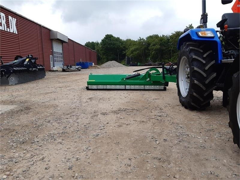 Dk-Tec slagleklipper 240 svær model - Broyeur d'accotement: photos 2 Dk-Tec slagleklipper 240 svær model - Broyeur d'accotement: photos 2