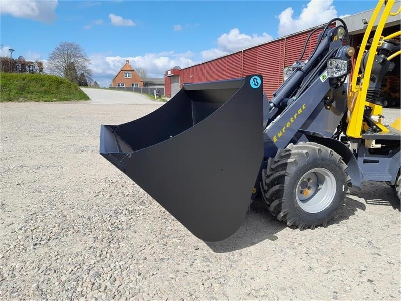 Eurotrac Volume skovl - Godet pour chargeur pour Engins de chantier: photos 1 Eurotrac Volume skovl - Godet pour chargeur pour Engins de chantier: photos 1
