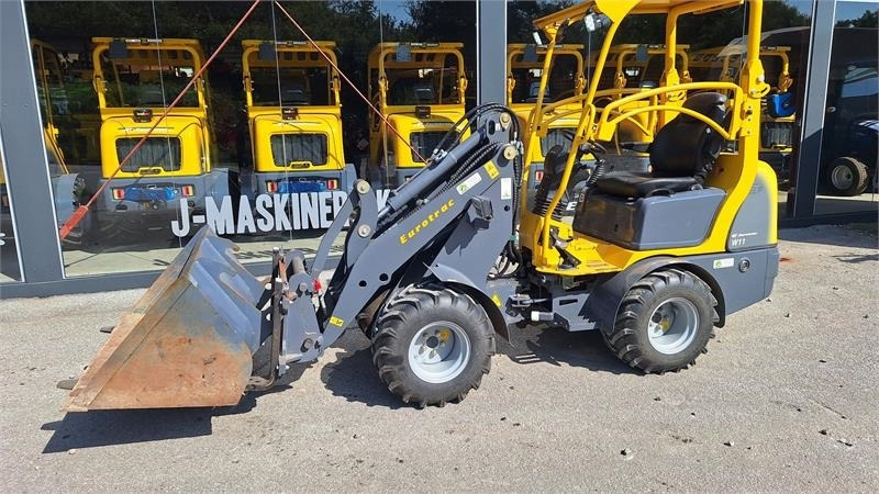 Eurotrac W11 - Valet de ferme: photos 1 Eurotrac W11 - Valet de ferme: photos 1