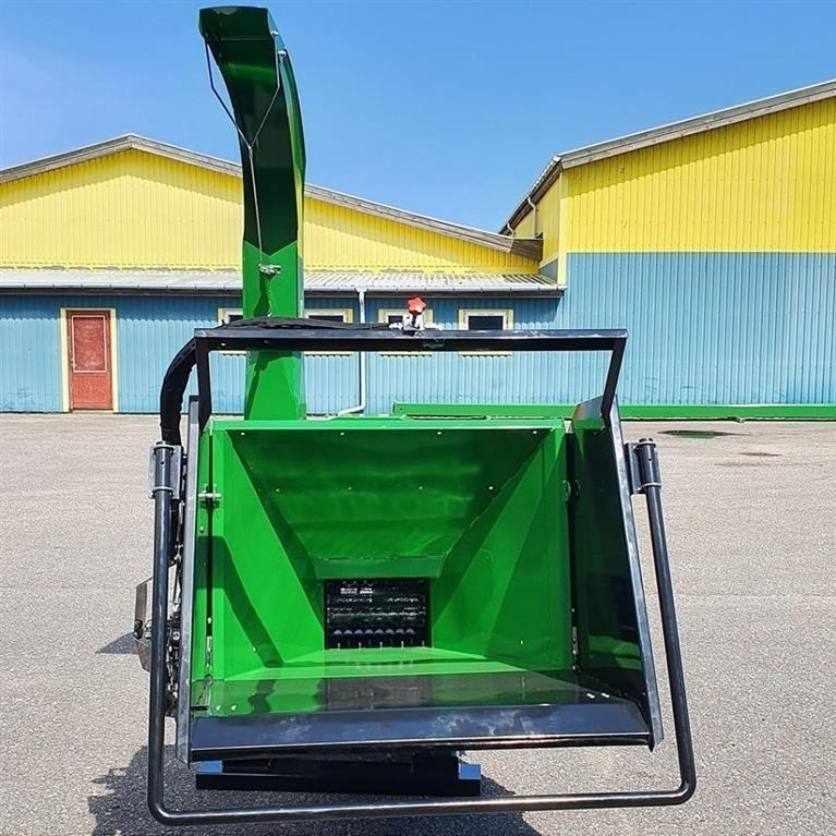 - - - FLISHUGGER TIL TRAKTOR KAPACITET OP TIL Ø250 - Broyeur de végétaux: photos 3 - - - FLISHUGGER TIL TRAKTOR KAPACITET OP TIL Ø250 - Broyeur de végétaux: photos 3