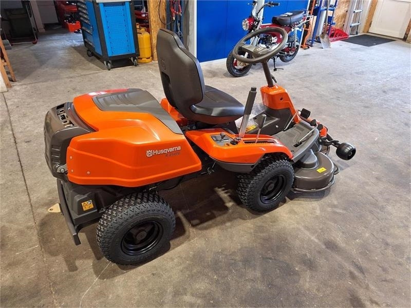 Husqvarna Rider R214 TC 103 cm klipper - Tracteur communal: photos 2 Husqvarna Rider R214 TC 103 cm klipper - Tracteur communal: photos 2