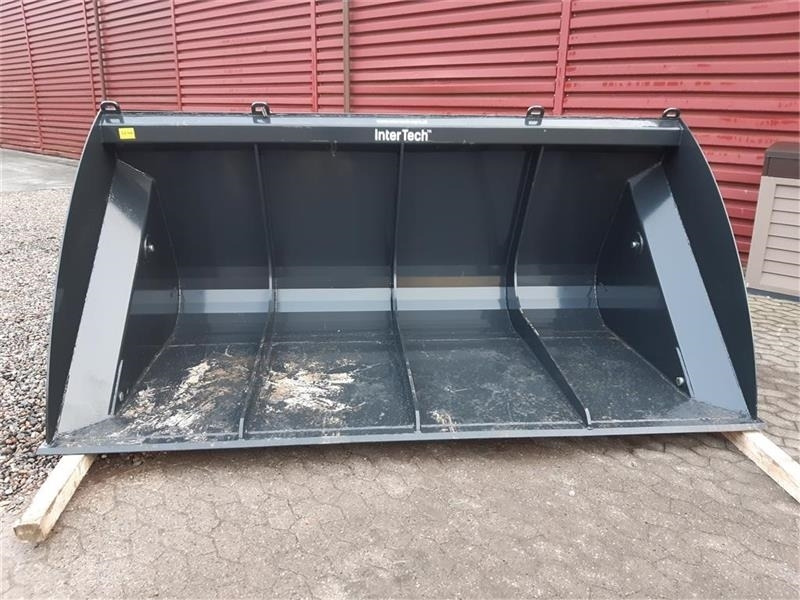 Inter-Tech 3 meters - Godet pour chargeur: photos 5 Inter-Tech 3 meters - Godet pour chargeur: photos 5