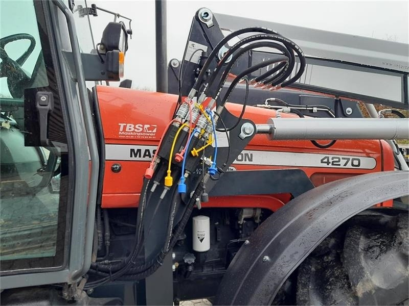 Inter-Tech - Chargeur frontal pour tracteur: photos 3 Inter-Tech - Chargeur frontal pour tracteur: photos 3