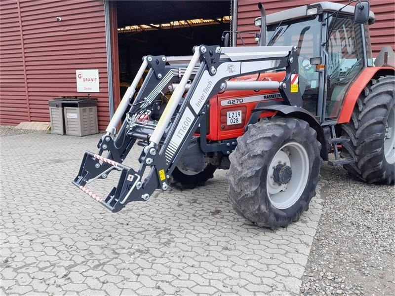 Inter-Tech - Chargeur frontal pour tracteur: photos 2 Inter-Tech - Chargeur frontal pour tracteur: photos 2