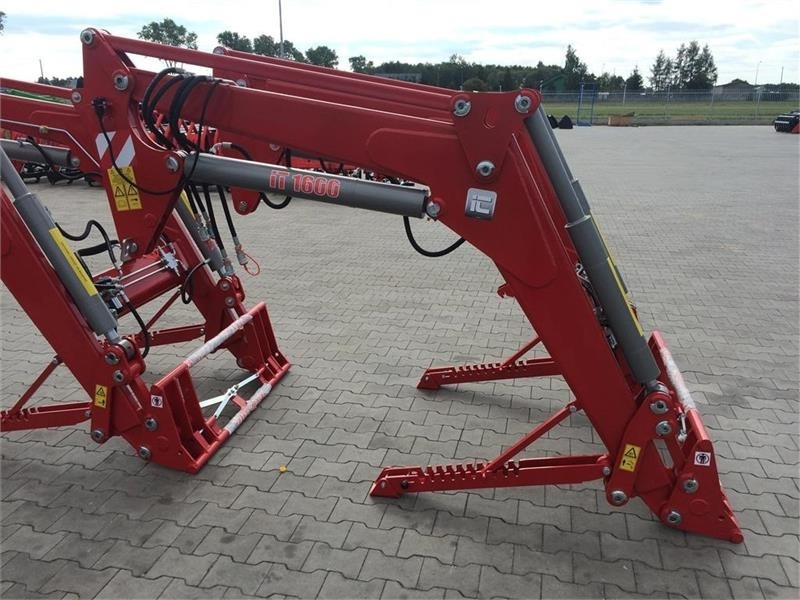 - - - J-Maskiner IT 1600 - Chargeur frontal pour tracteur: photos 1 - - - J-Maskiner IT 1600 - Chargeur frontal pour tracteur: photos 1