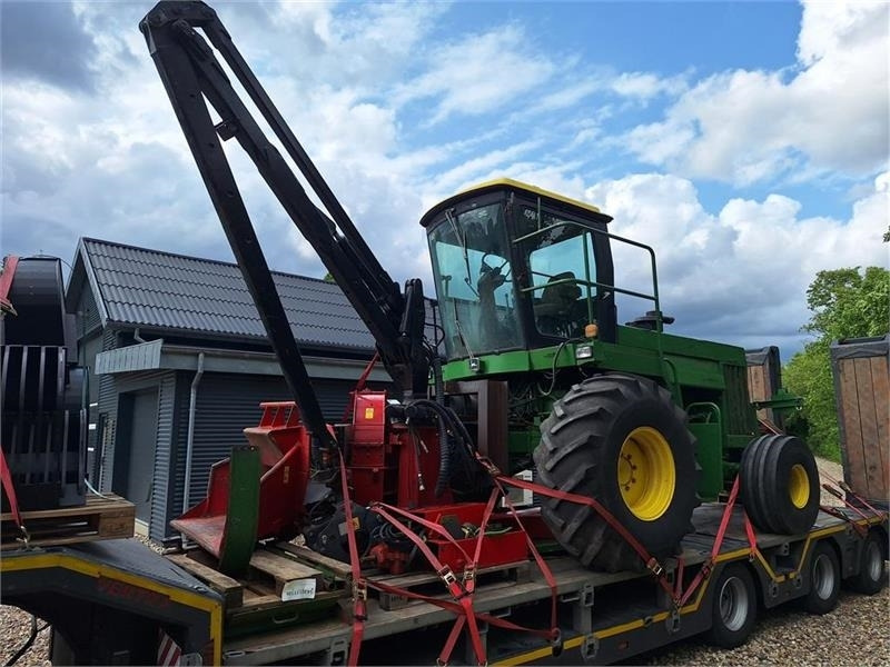 John Deere - Ensileuse: photos 1 John Deere - Ensileuse: photos 1