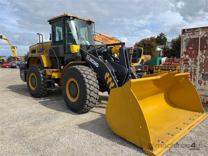 - - - XCMG 948 - Chargeuse sur pneus: photos 1 - - - XCMG 948 - Chargeuse sur pneus: photos 1