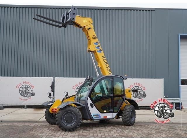 - - - XCMG XC6-2506E - Chariot télescopique: photos 1 - - - XCMG XC6-2506E - Chariot télescopique: photos 1