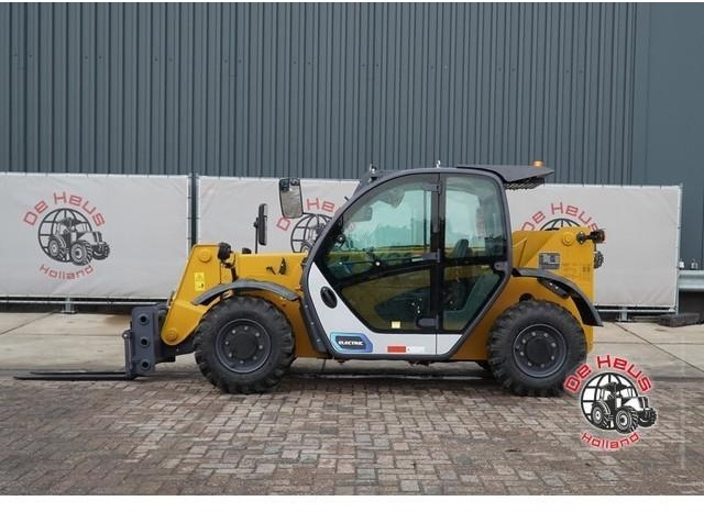 - - - XCMG XC6-2506E - Chariot télescopique: photos 2 - - - XCMG XC6-2506E - Chariot télescopique: photos 2