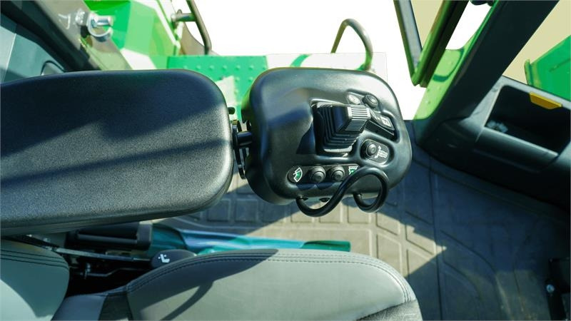 XCMG XC968-EV ELEKTRISK - Chargeuse sur pneus: photos 2 XCMG XC968-EV ELEKTRISK - Chargeuse sur pneus: photos 2