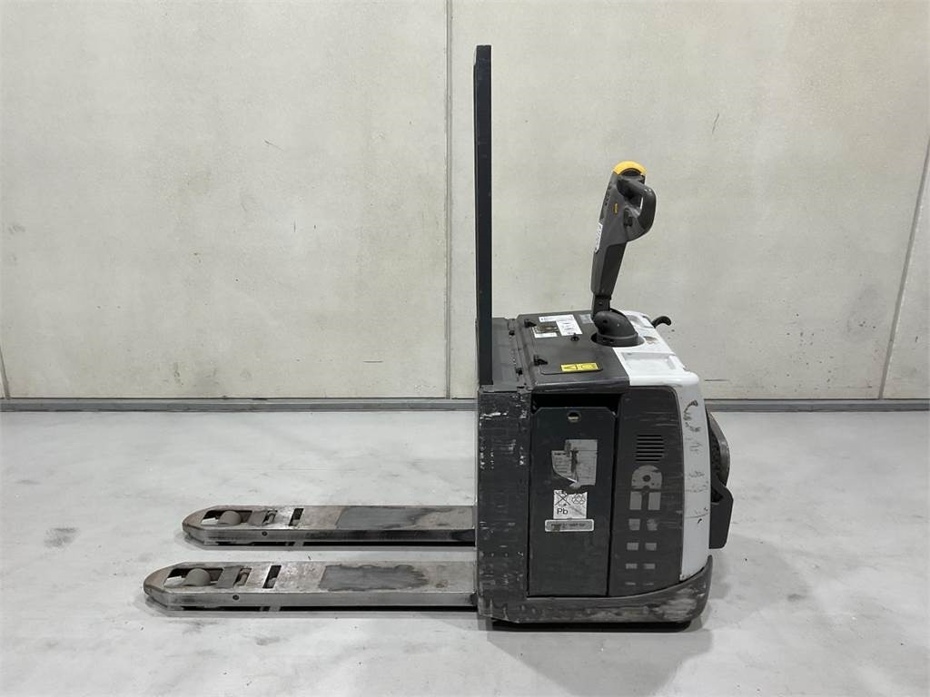 Atlet PMR200P - Transpalette: photos 3 Atlet PMR200P - Transpalette: photos 3