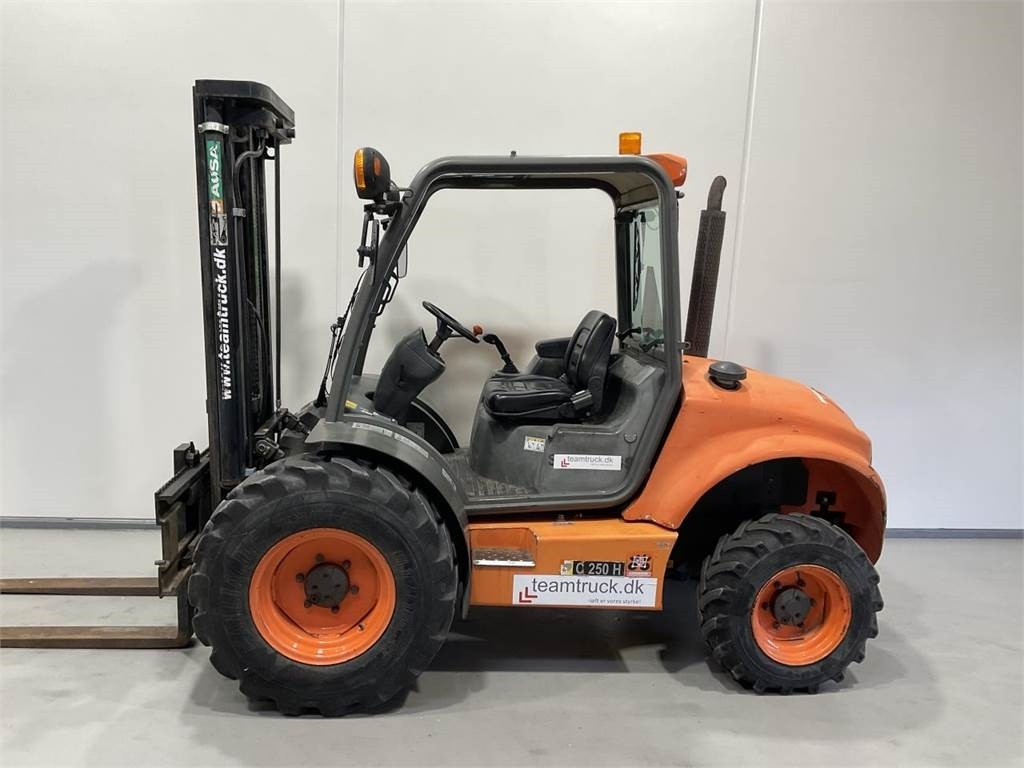 Ausa C250HX4 - Chariot tout terrain: photos 3 Ausa C250HX4 - Chariot tout terrain: photos 3