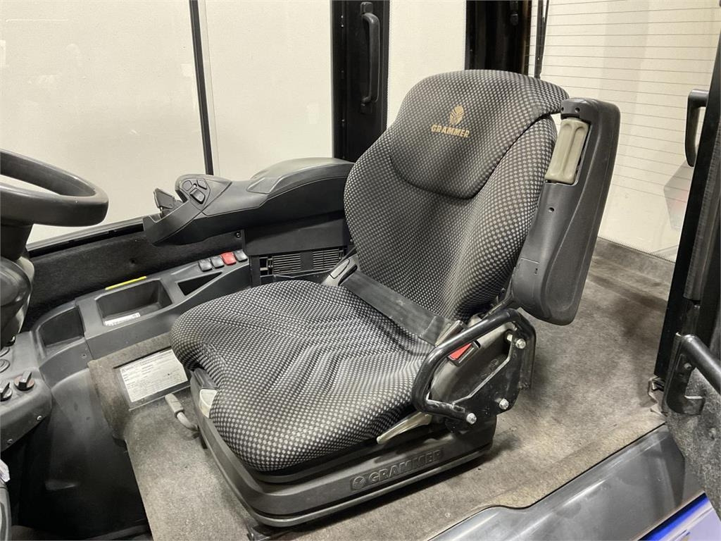 CAT EP35N - Chariot élévateur électrique: photos 5 CAT EP35N - Chariot élévateur électrique: photos 5