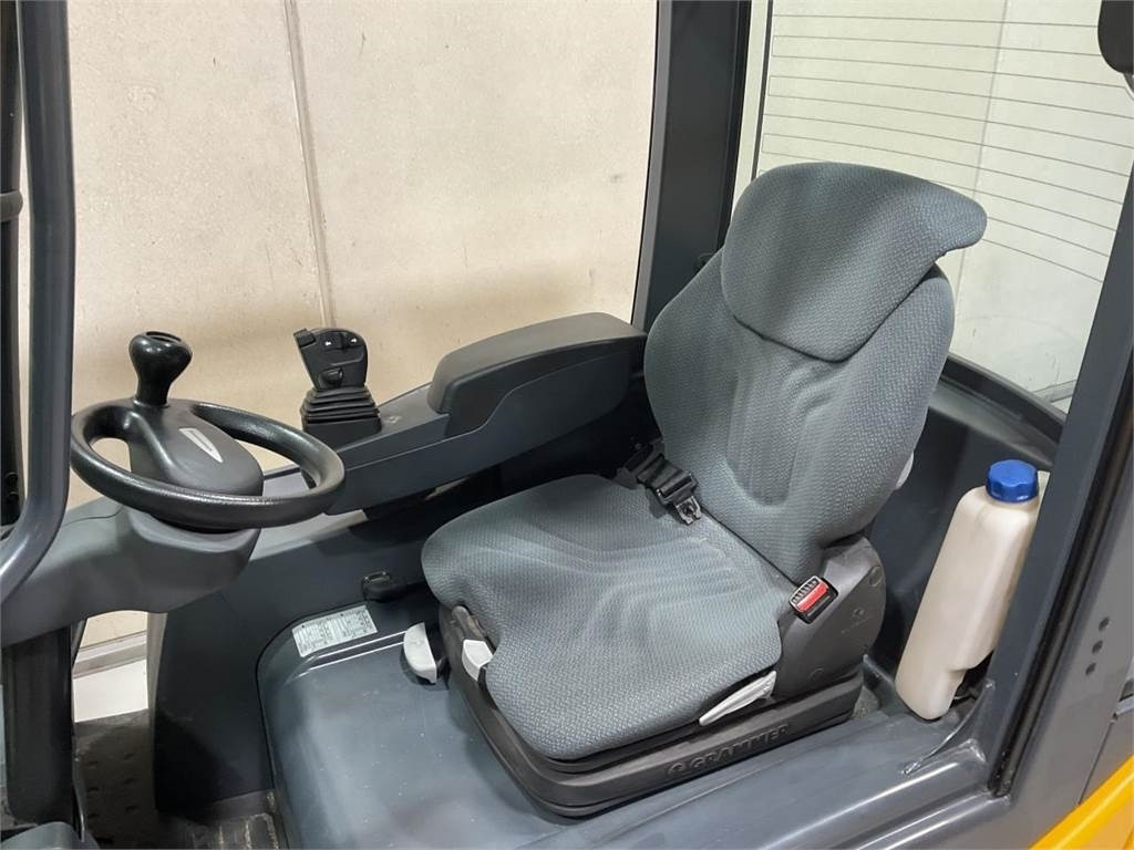 Jungheinrich EFG 220 SP 330ZZ - Chariot élévateur électrique: photos 5 Jungheinrich EFG 220 SP 330ZZ - Chariot élévateur électrique: photos 5