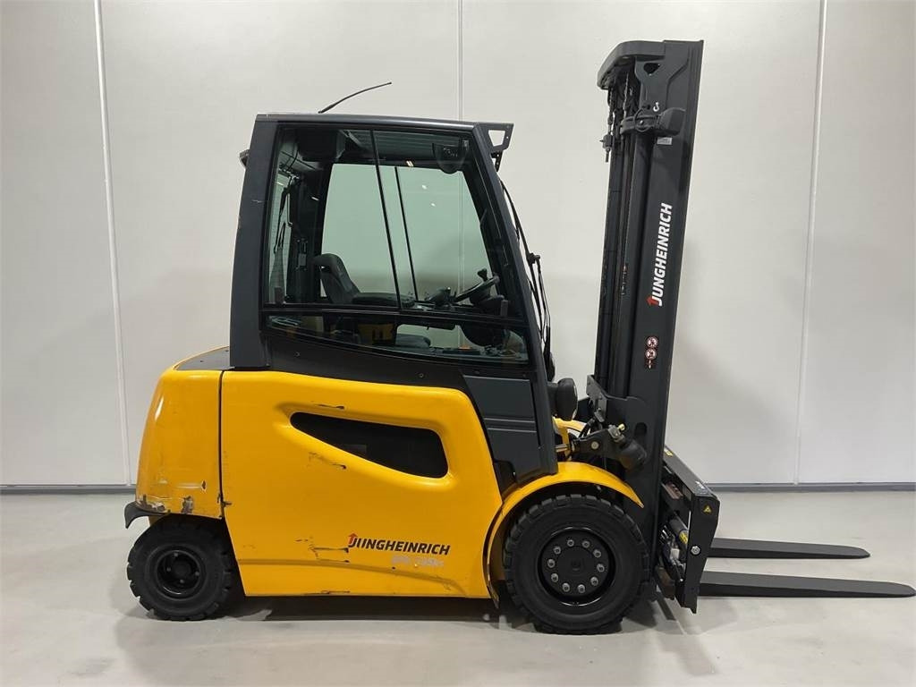 Jungheinrich EFG 535KS - Chariot élévateur électrique: photos 1 Jungheinrich EFG 535KS - Chariot élévateur électrique: photos 1