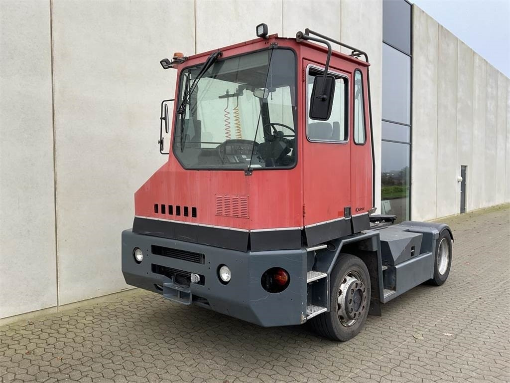 Kalmar TT2000 - Tracteur portuaire: photos 4 Kalmar TT2000 - Tracteur portuaire: photos 4
