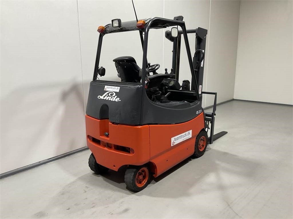 Linde E20 - Chariot élévateur électrique: photos 2 Linde E20 - Chariot élévateur électrique: photos 2