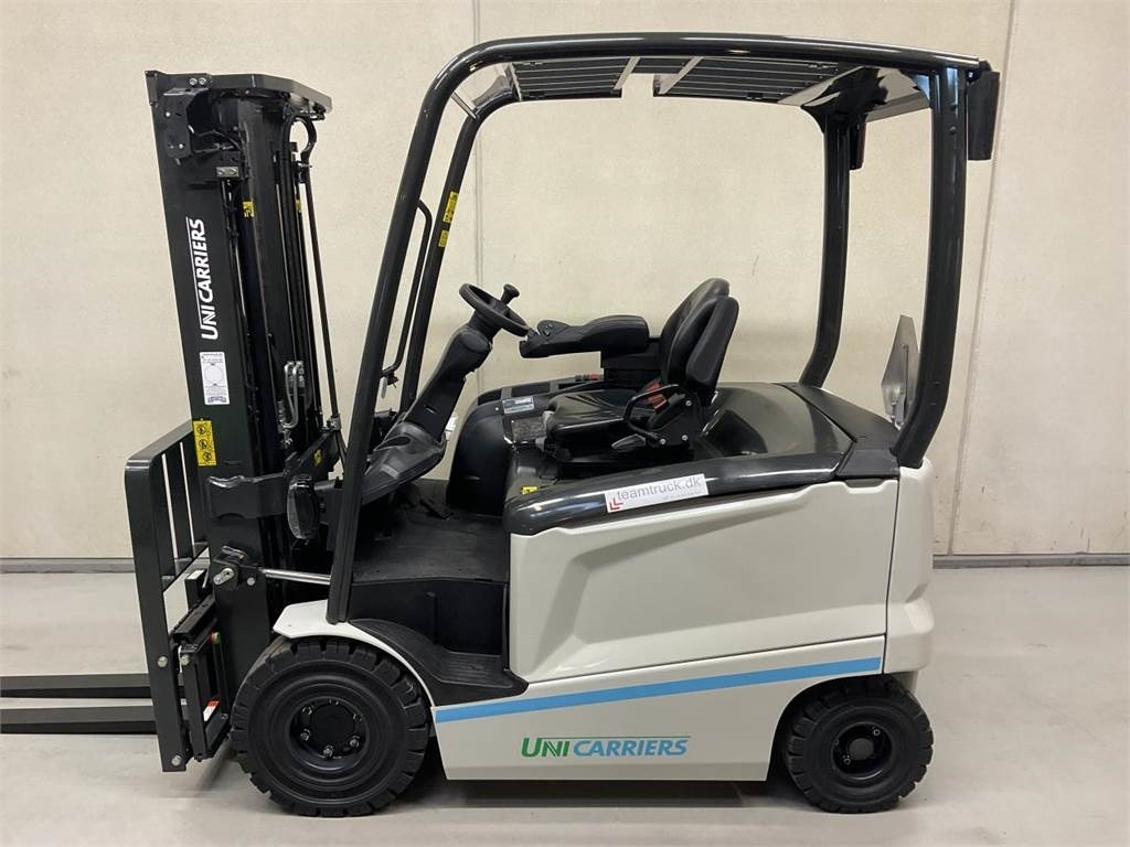 UniCarriers MX 25 - Chariot élévateur électrique: photos 3 UniCarriers MX 25 - Chariot élévateur électrique: photos 3