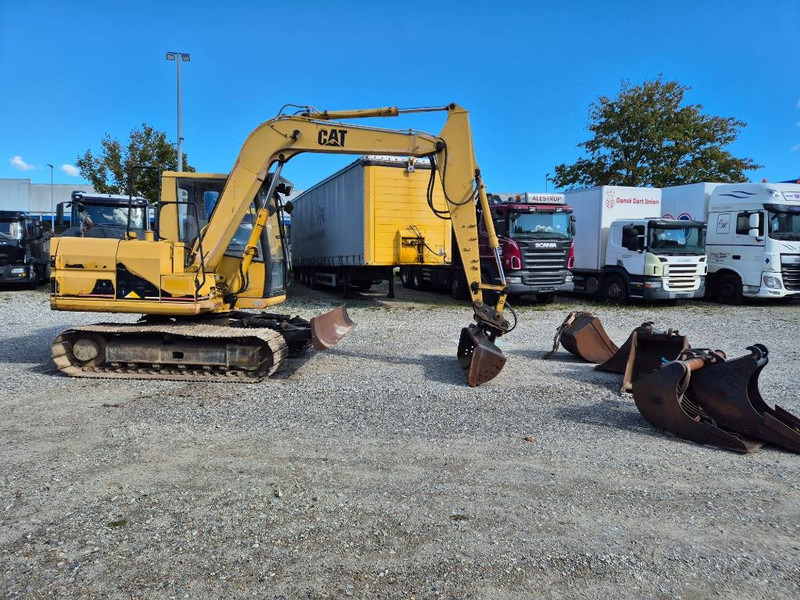 Cat 307 with extra buckets - Mini pelle: photos 4 Cat 307 with extra buckets - Mini pelle: photos 4