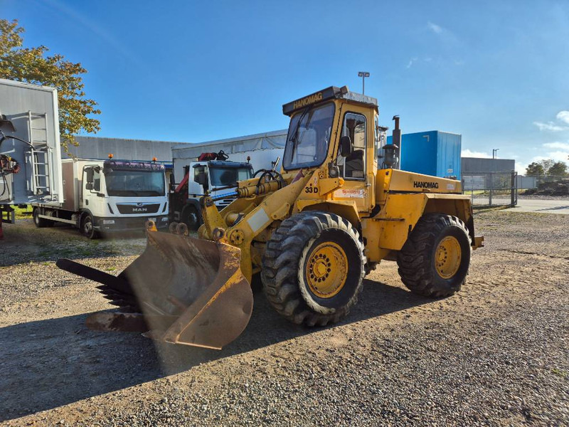 Hanomag 33 D //forks / Bucket// - Chargeuse sur pneus: photos 1 Hanomag 33 D //forks / Bucket// - Chargeuse sur pneus: photos 1