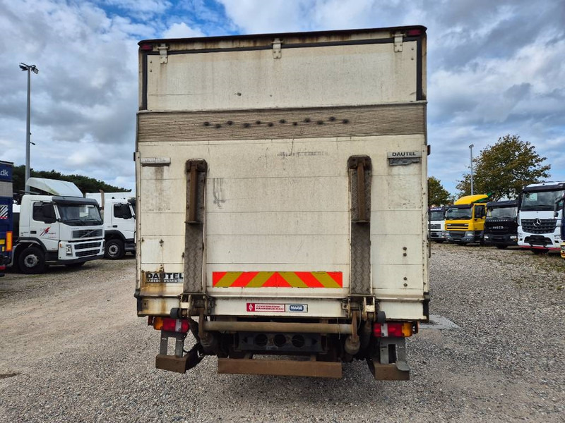 MAN TGL 10 / 12.180 4x2 with lift /ramp - Camion fourgon: photos 3 MAN TGL 10 / 12.180 4x2 with lift /ramp - Camion fourgon: photos 3