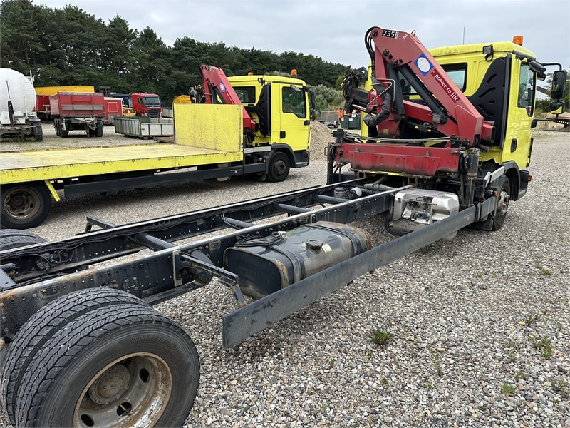 MAN TGL 12.220 // Crane HMF 735K2 // - Camion grue: photos 3 MAN TGL 12.220 // Crane HMF 735K2 // - Camion grue: photos 3