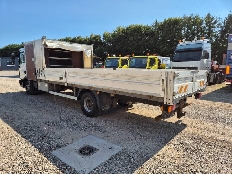 MAN TGL 12.250 4x2 - Camion plateau: photos 3 MAN TGL 12.250 4x2 - Camion plateau: photos 3