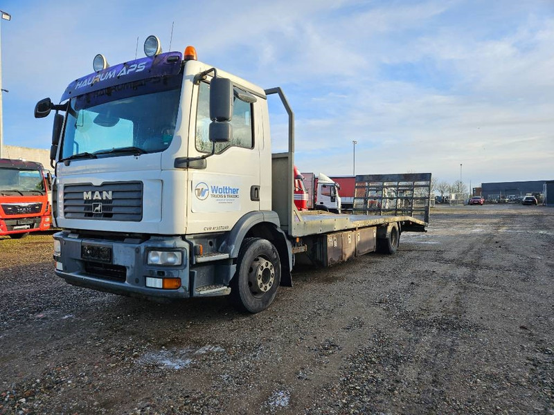 MAN TGM 15.280 // Machinetransport // Autotransporter - Camion porte-voitures: photos 3 MAN TGM 15.280 // Machinetransport // Autotransporter - Camion porte-voitures: photos 3