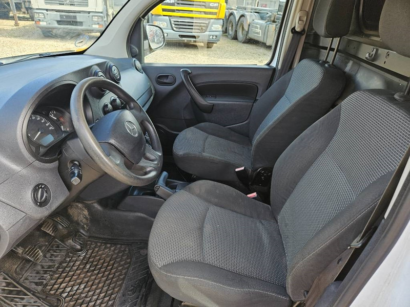 Fourgon Mercedes-Benz Citan 108 1,5 CDi Kasten Long: photos 10 Fourgon Mercedes-Benz Citan 108 1,5 CDi Kasten Long: photos 10