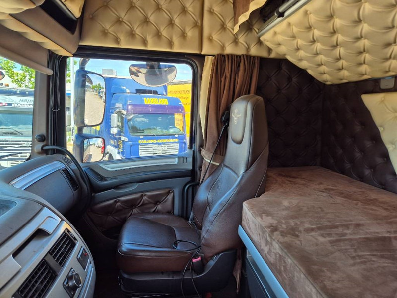 Tracteur routier DAF XF 530 // Big Hydraulic // special interior: photos 9