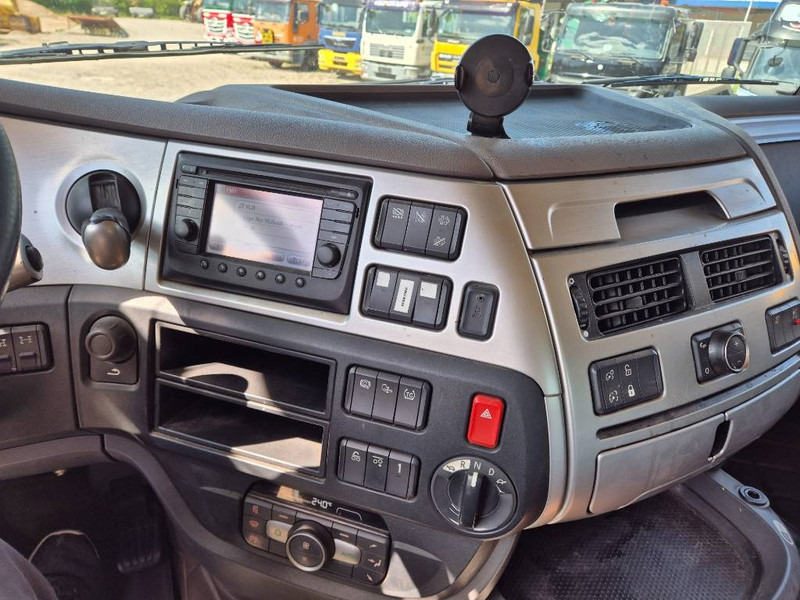 Tracteur routier DAF XF 530 // Big Hydraulic // special interior: photos 14
