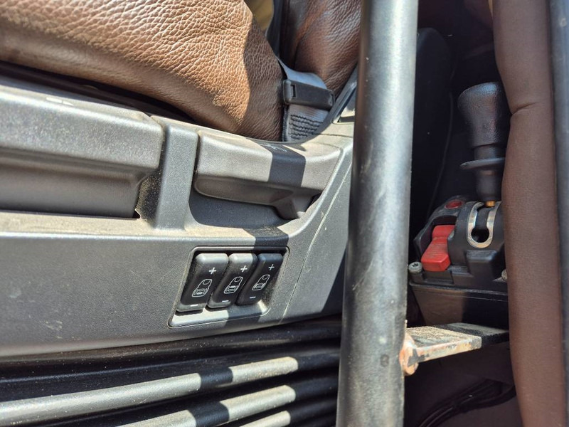 Tracteur routier DAF XF 530 // Big Hydraulic // special interior: photos 11