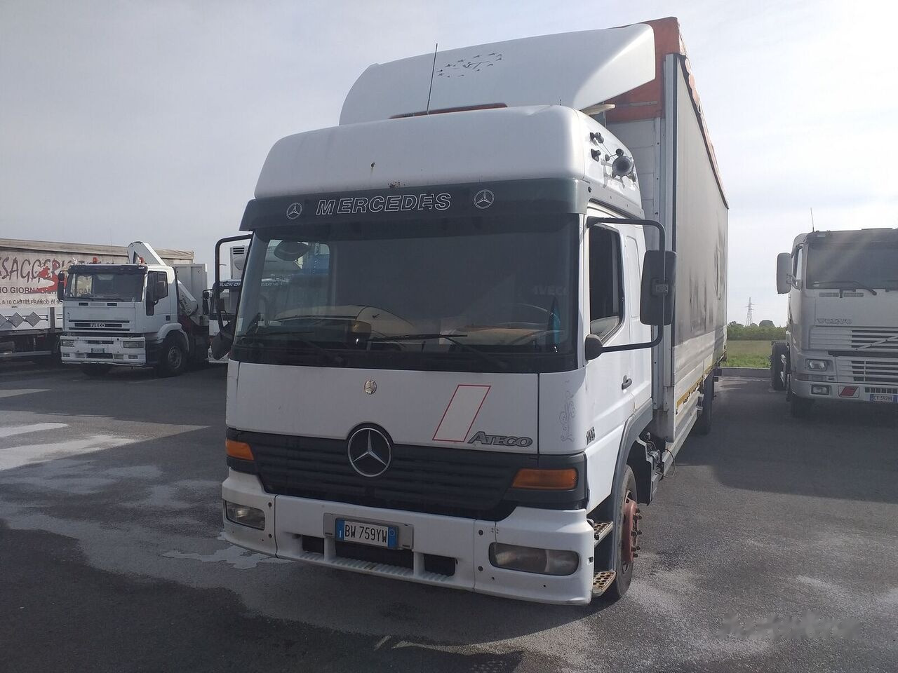 Mercedes-Benz ATEGO 12.28 - Camion à rideaux coulissants: photos 2 Mercedes-Benz ATEGO 12.28 - Camion à rideaux coulissants: photos 2