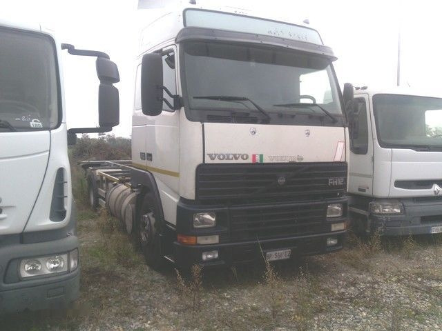 Volvo FH 12.420 GLOBTROTTER - Camion porte-conteneur/ Caisse mobile: photos 2 Volvo FH 12.420 GLOBTROTTER - Camion porte-conteneur/ Caisse mobile: photos 2