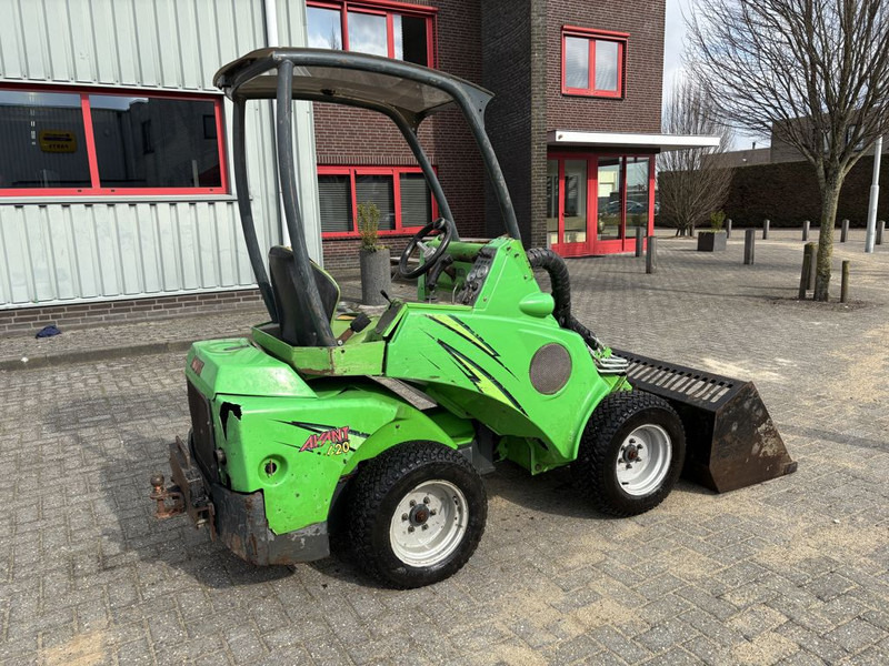 Avant 420 TDL Minishovel - Chargeuse sur pneus: photos 3 Avant 420 TDL Minishovel - Chargeuse sur pneus: photos 3