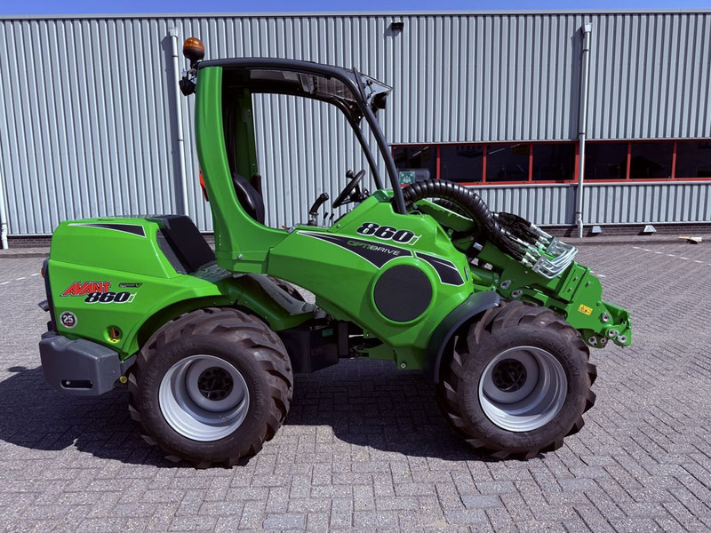Avant 860i TDL + 1900kg 3.5 mtr 30km/h - Chargeuse sur pneus: photos 4 Avant 860i TDL + 1900kg 3.5 mtr 30km/h - Chargeuse sur pneus: photos 4